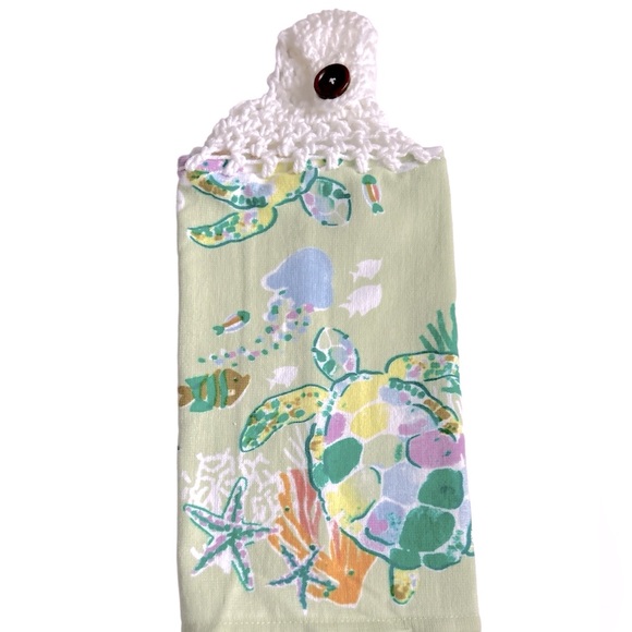 HAND CRAFTED Crochet Top Colorful Turtle Hanging Kitchen or Bathroom Hand Towel - Picture 4 of 7